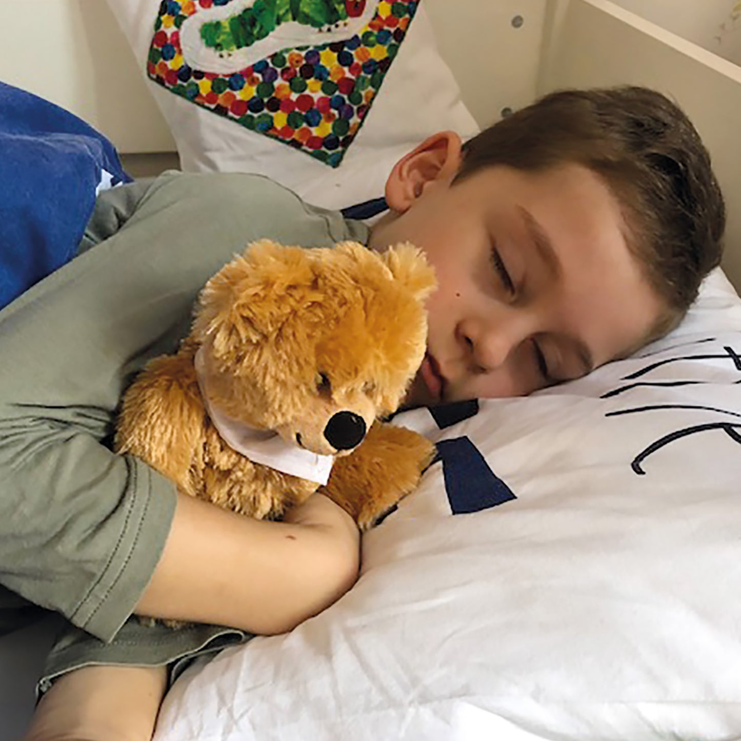 Teddybär Mama aus Plüsch BENIAMINO